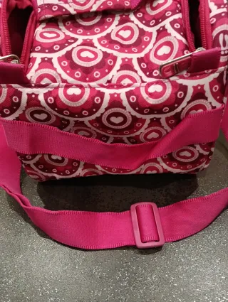 Neceser escolar con corazones