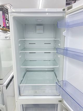 Nevera Beko Combi Blanca