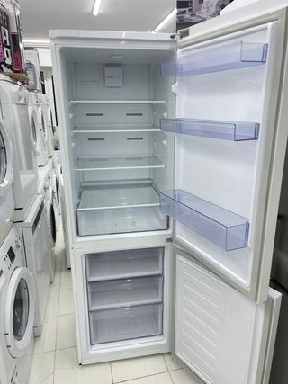 Nevera Beko Combi Blanca