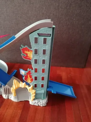 Pista Hot Wheels Sfida il drago