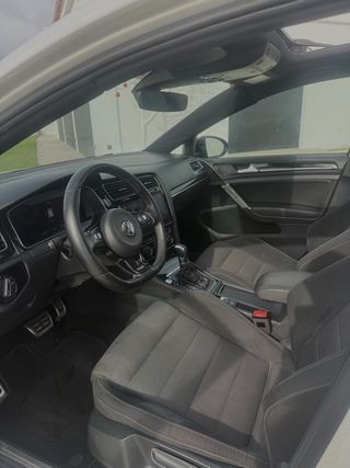 Volkswagen Golf R310