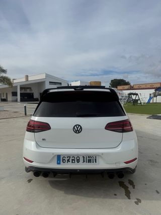 Volkswagen Golf R310