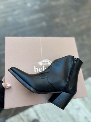 Botines piel negros con cremallera