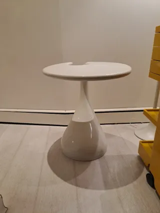 Mesa auxiliar space age