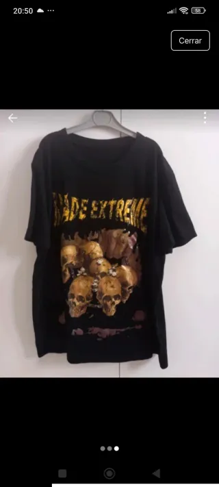 Camiseta negra con estampado anime+faldas