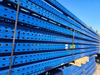 Estantería industrial azul metálica