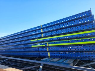 Estantería industrial azul metálica