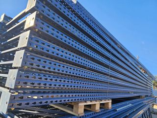 Estantería industrial azul metálica