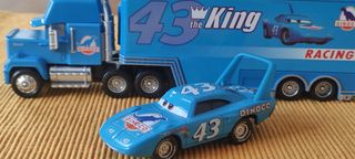 STRIP WEATHERS 43 + MACK THE KING DINOCO