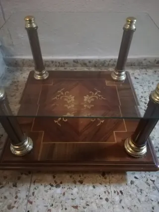 Tavolo da centro in legno e vetro