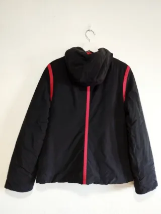 Chaqueta DKNY Negra y Roja Deportiva