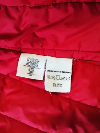 Chaqueta DKNY Negra y Roja Deportiva