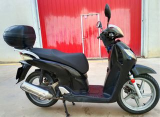 Honda SH 125i Negra  recien revisada
