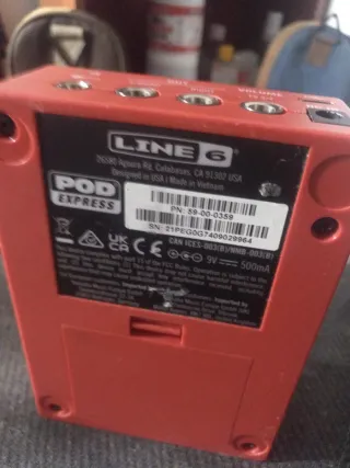 Line 6 POD Express Preamp y Efectos Guitarra