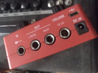 Line 6 POD Express Preamp y Efectos Guitarra