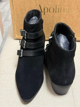 Botas Apolina Negras con Hebillas