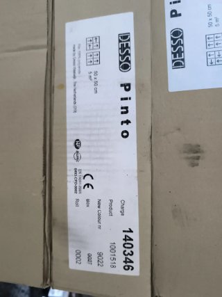 Moqueta en losas 50x50 6€ EL METRO