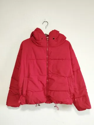 Chaqueta corta acolchada roja Zara