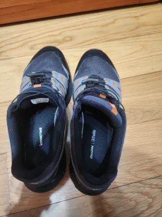 Zapatillas Salomon Negras y Naranjas