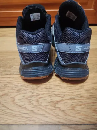 Zapatillas Salomon Negras y Naranjas