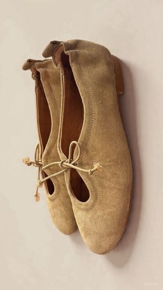 Bailarinas ante beige