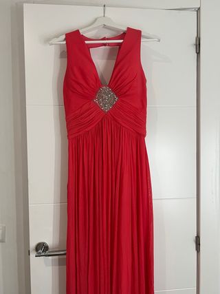 Vestido fiesta rojo con pedrería