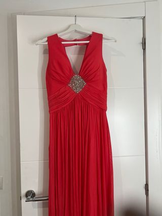 Vestido fiesta rojo con pedrería