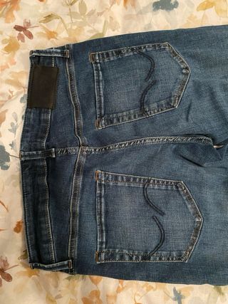 Pantalón vaquero Jack & Jones azul. Talla 28/32