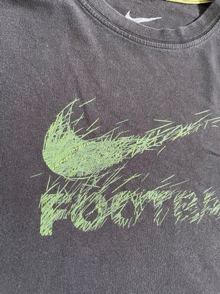 Camiseta Nike Football Marrón Gráfico Verde Neón
