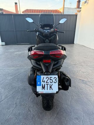 YAMAHA XMAX 300 TECH MAX