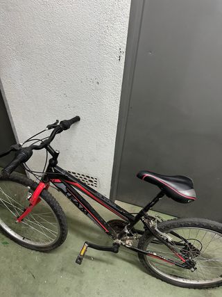 Bicicleta Montaña Talla 24 Roja y Negra