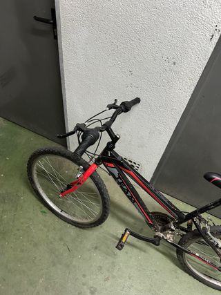 Bicicleta Montaña Talla 24 Roja y Negra