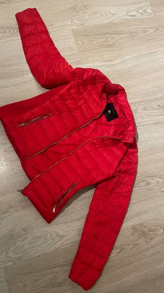 Chaqueta acolchada mujer roja