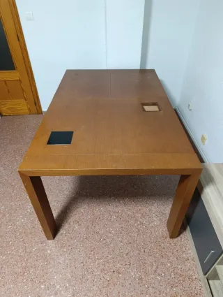 Mesa extensible de madera