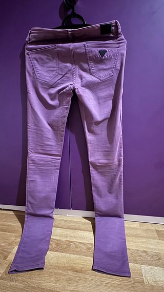 Pantalón Guess Morado Talla 36