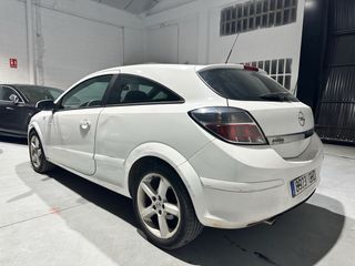 Opel Astra Gtc 1.9 cdti 150 cv Sport