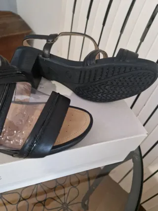 Sandalias Geox Elegantes Negras