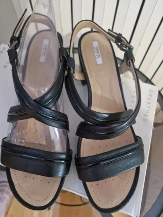 Sandalias Geox Elegantes Negras