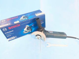 Radial Bosch GWS 700W