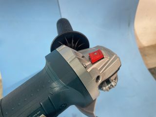 Radial Bosch GWS 700W