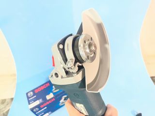 Radial Bosch GWS 700W