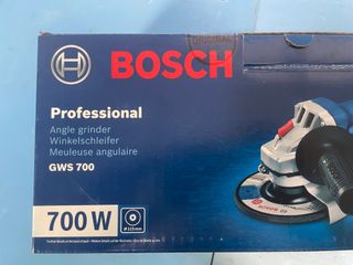 Radial Bosch GWS 700W