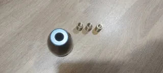 Pomo de carbono para coche