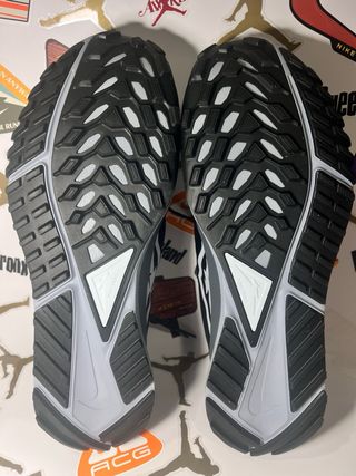 Nike Pegasus Trail 4 Negro Gris