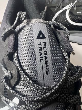 Nike Pegasus Trail 4 Negro Gris