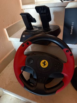 Volante y Pedales Thrustmaster PC
