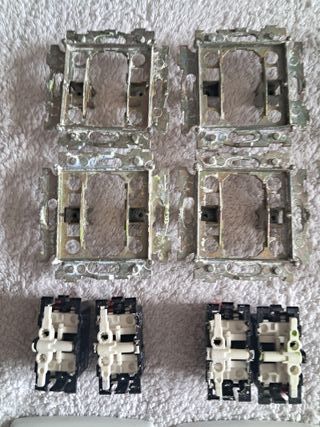 Lote Material Eléctrico: Enchufes e Interruptores