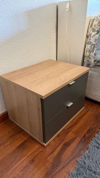 Mesilla de noche moderna