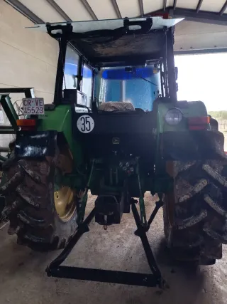Tractor John Deere 2650 con pala león doble efecto