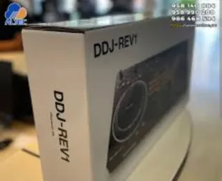 Mesa DJ Pioneer DDJ-REV1